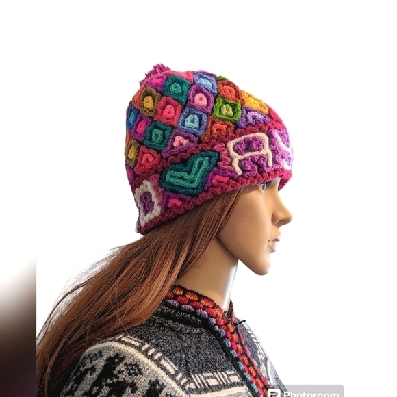 Handmade Peruvian hat/Chullo "Ayacucho" design unique extra soft - Picture 2 of 3